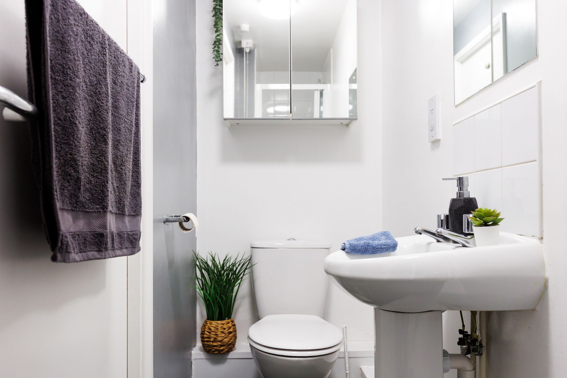 Silver Standard Non Ensuite - image 24