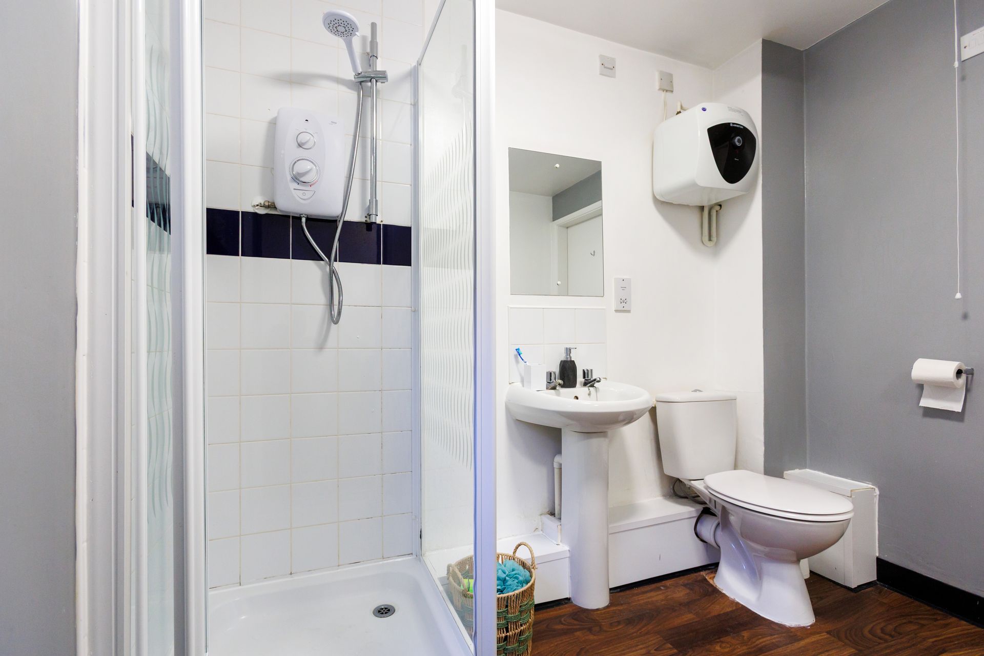Silver Standard Non Ensuite - image 28