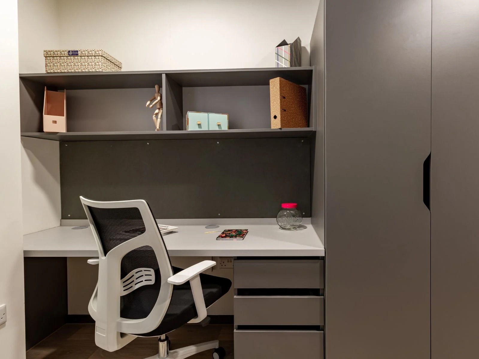 Silver Studio - image 7