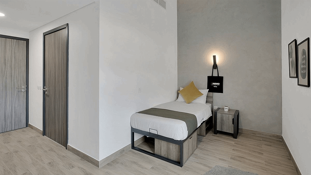 Single Room - image 12