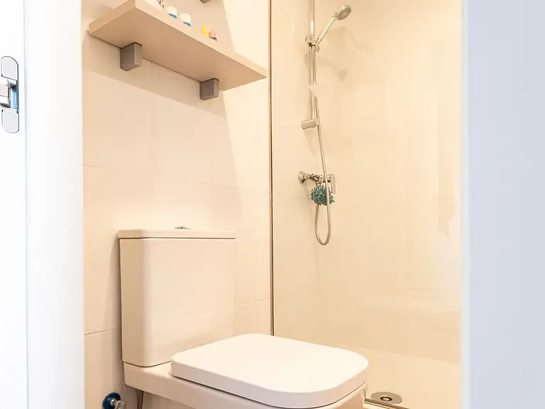 Single Superior with Kitchen & Balcony - image 11