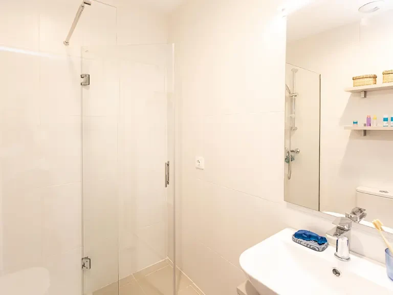 Single Superior with Kitchen & Balcony - image 13