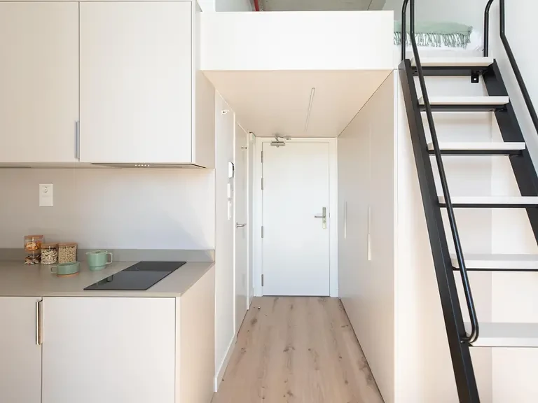 Single with Kitchen - image 7