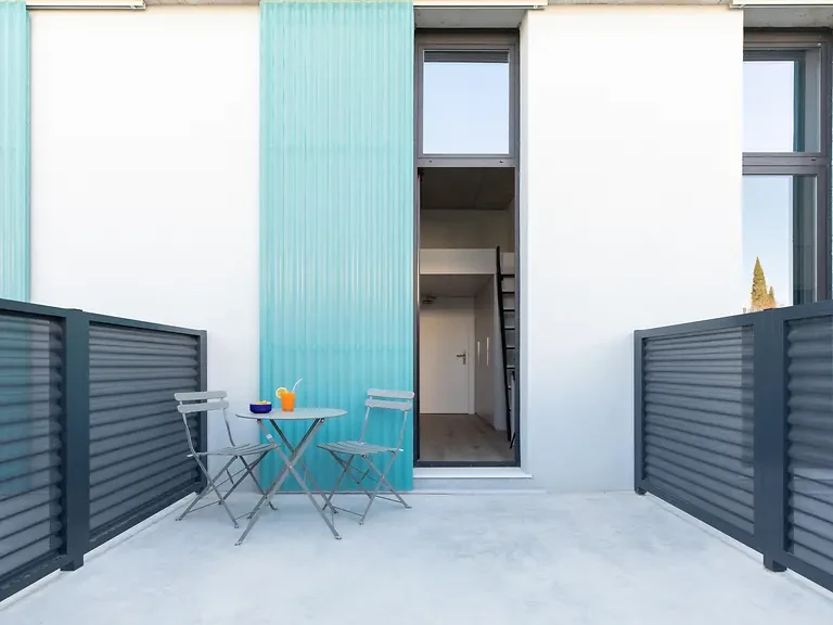 Single with Kitchen & Terrace - image 17