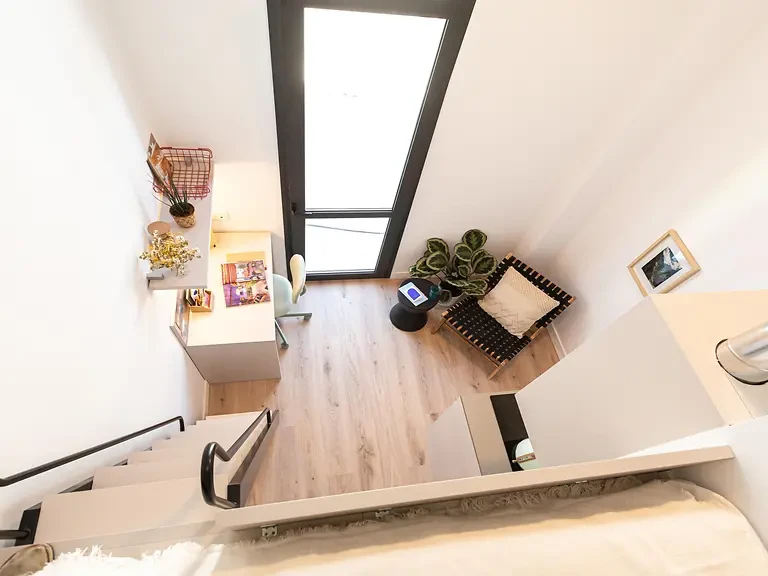 Single with Kitchen & Terrace - image 11