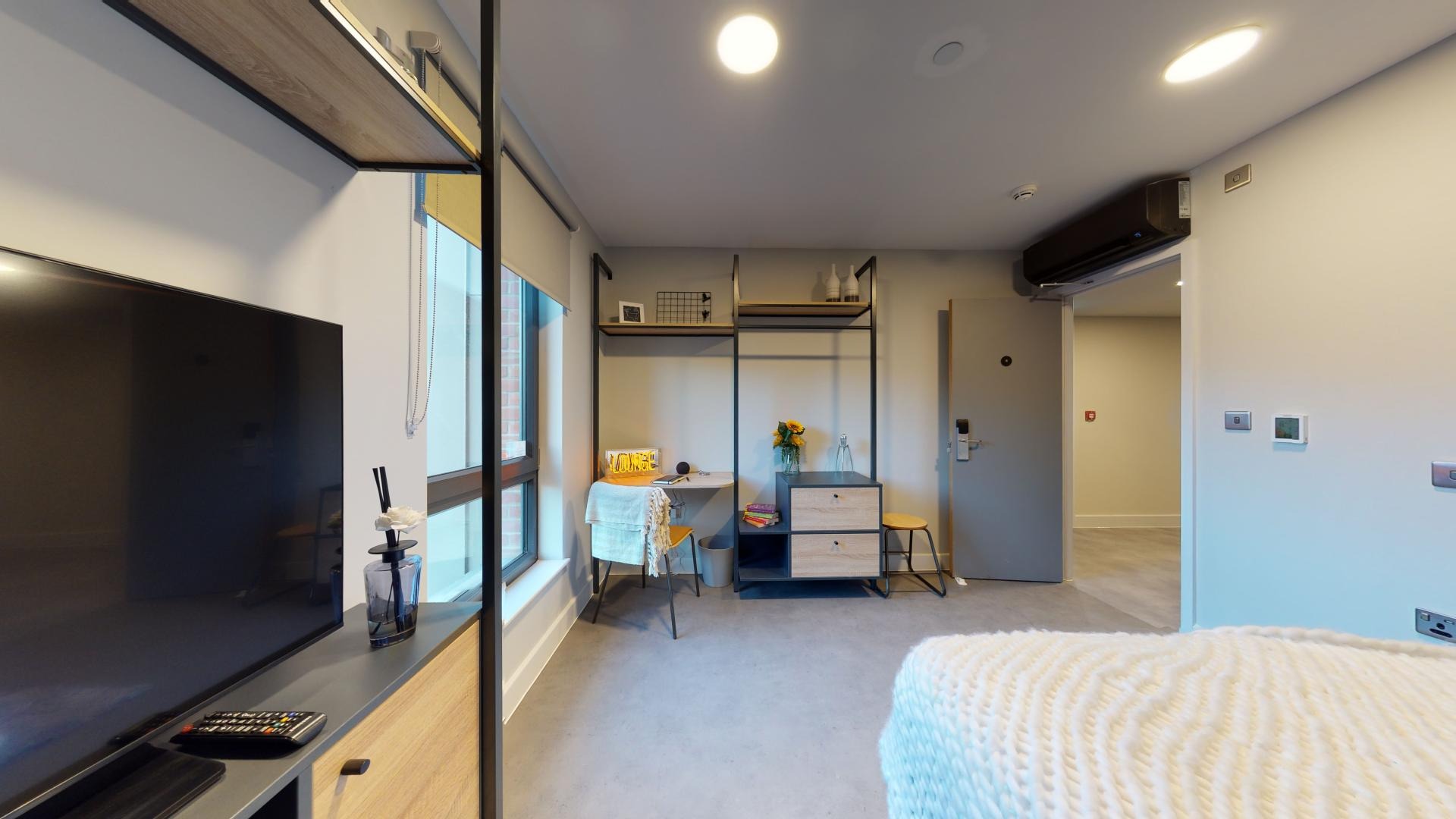 Social Townhouse Room Plus - image 7