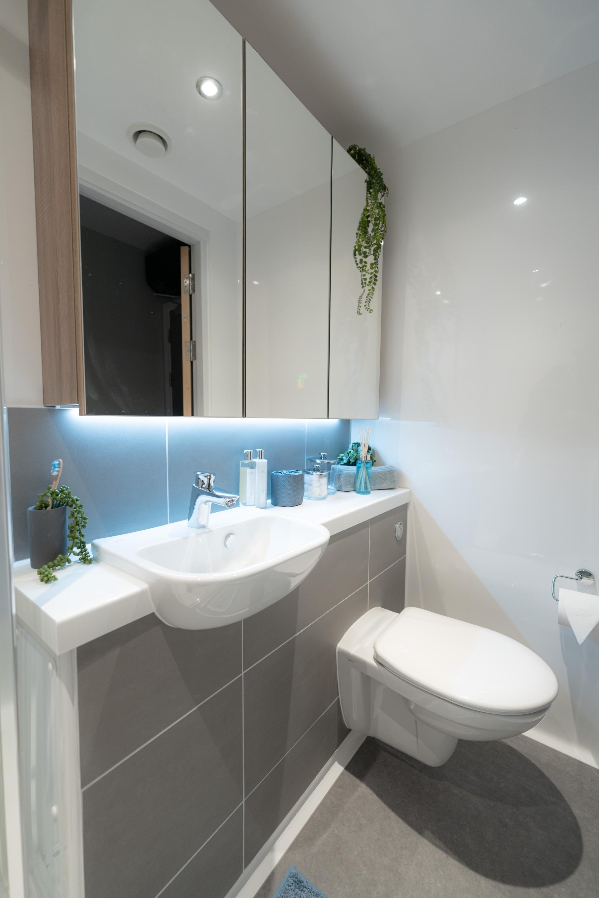 Social Townhouse Room - image 9