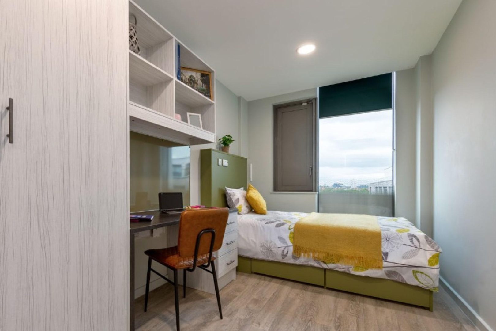 Standard 2 Bed Apartment - image 8
