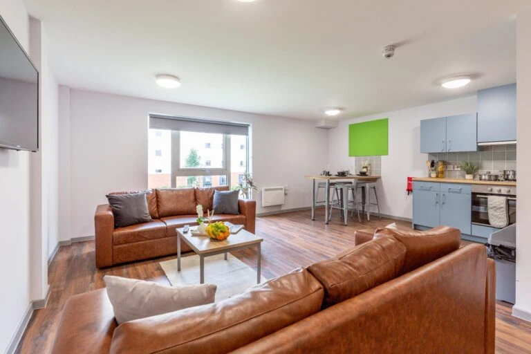 Bryson Court - Standard Ensuite - image 7