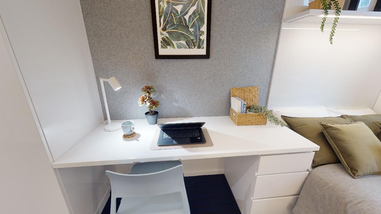 Copper En Suite - image 9