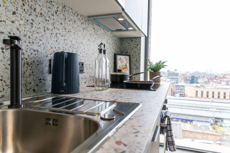 Standard En-suite - image 9