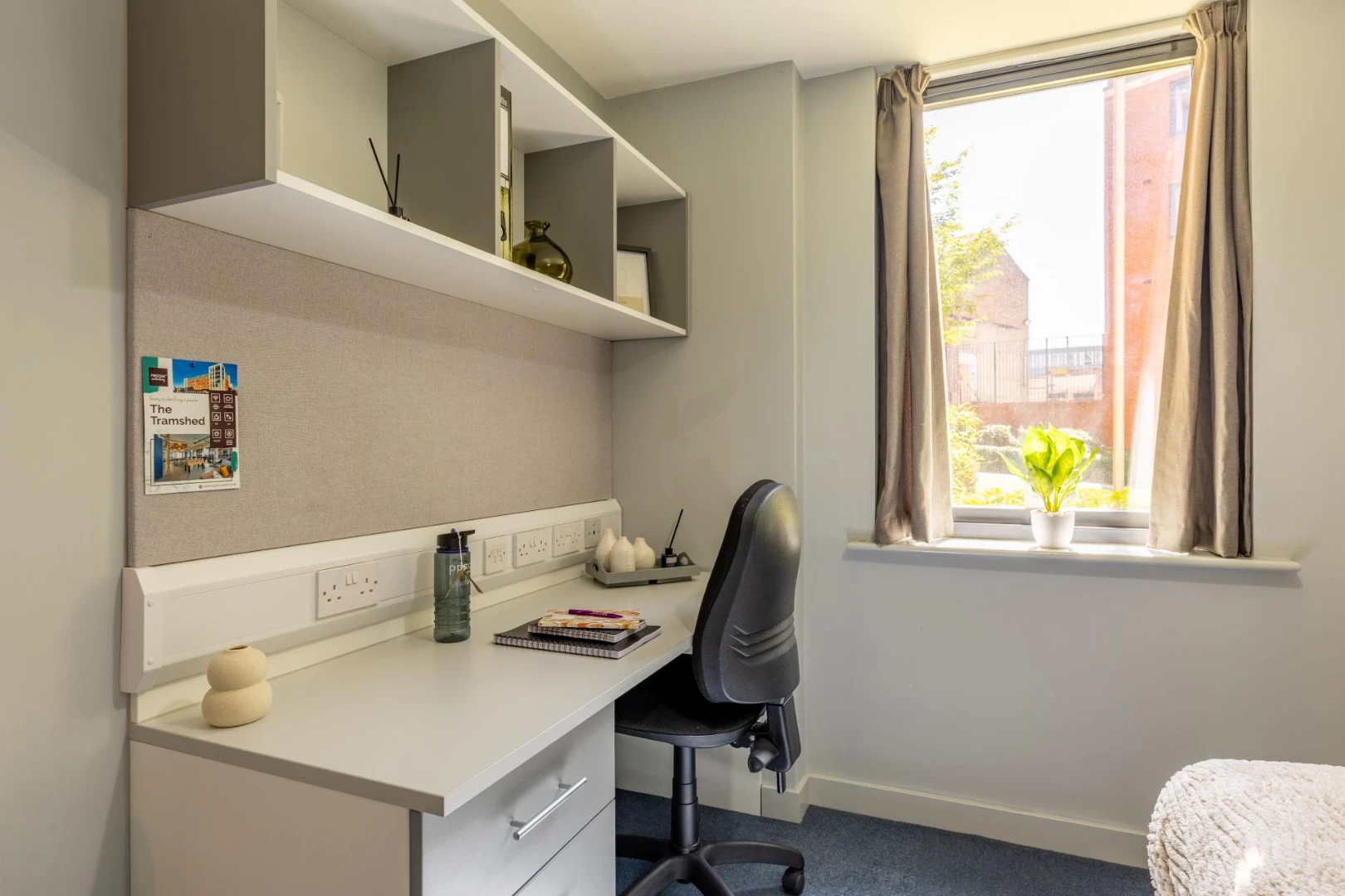 Bronze Ensuite - image 9