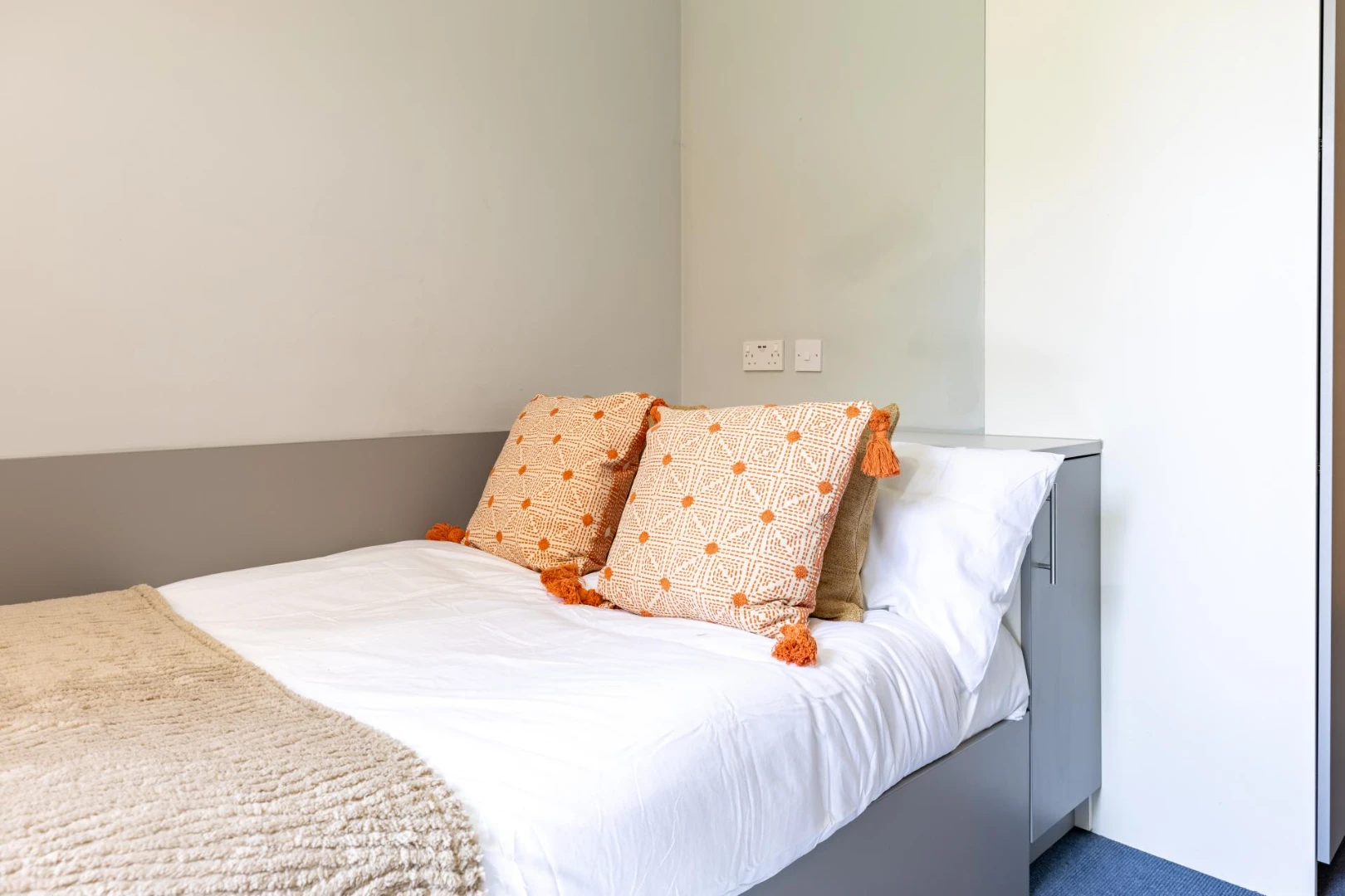 Bronze Ensuite - image 14