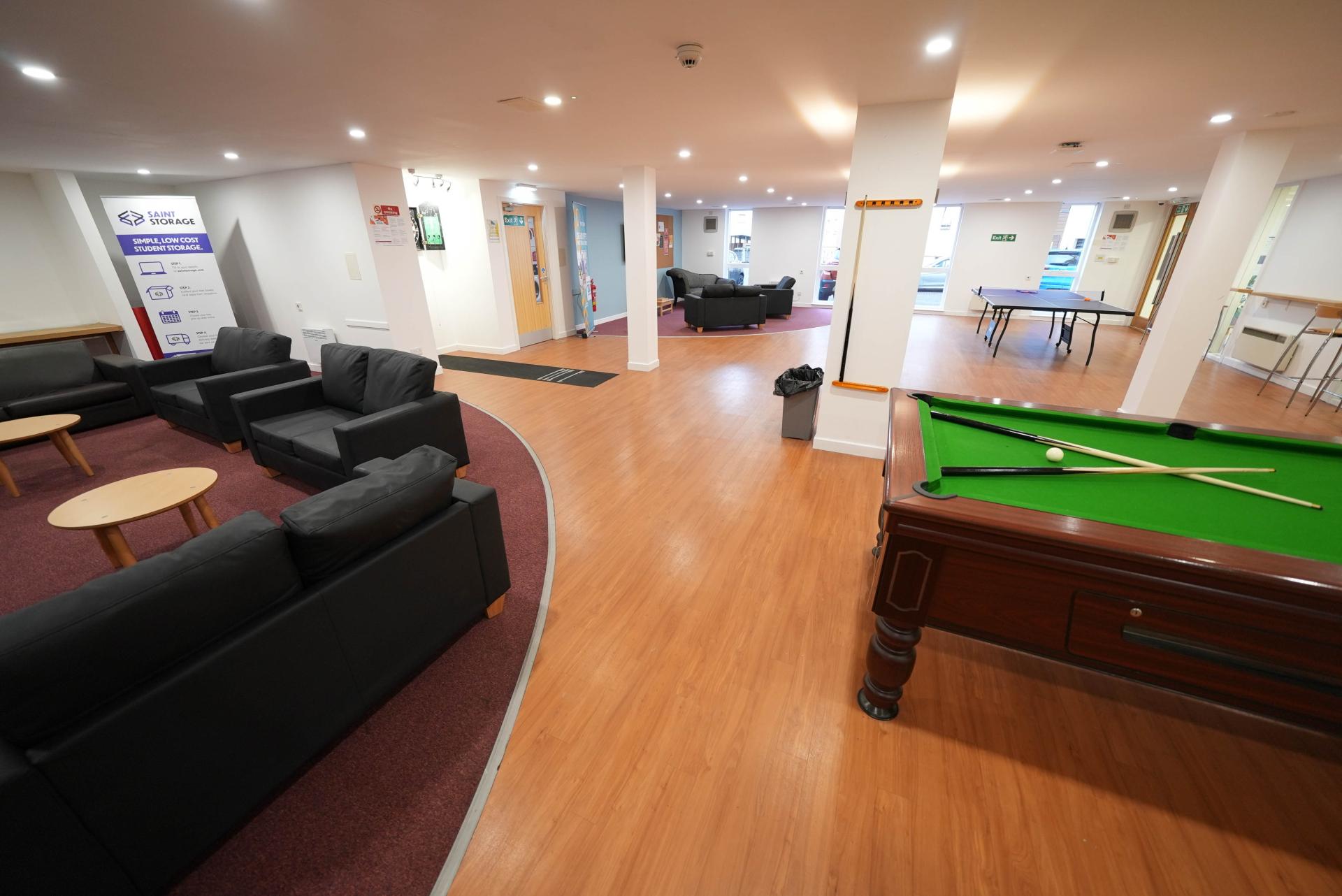 Standard Ensuite ( within a 4 bed flat ) - image 19