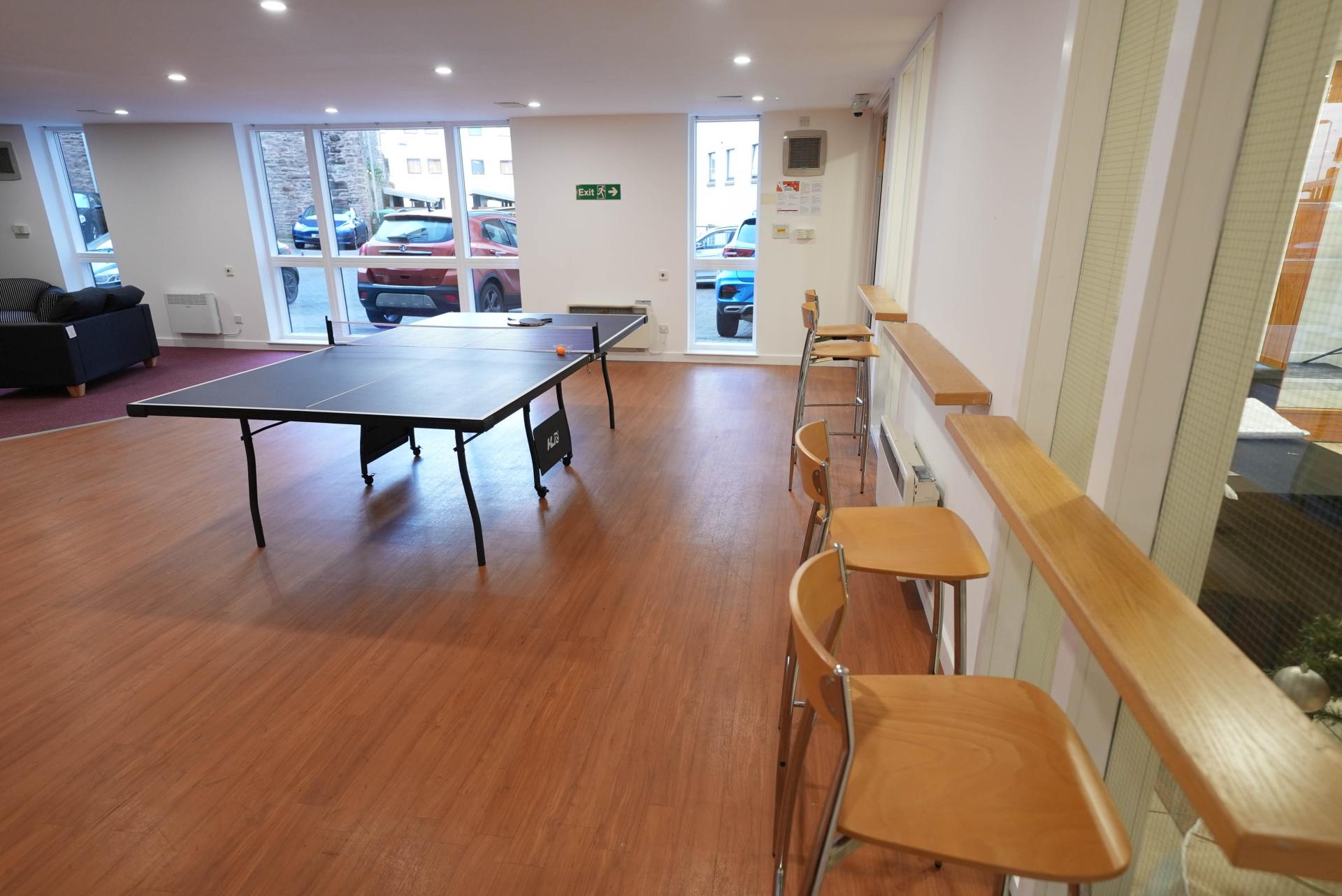 Standard Ensuite ( within a 4 bed flat ) - image 20