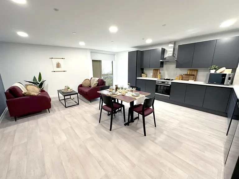 Standard Ensuite - image 9