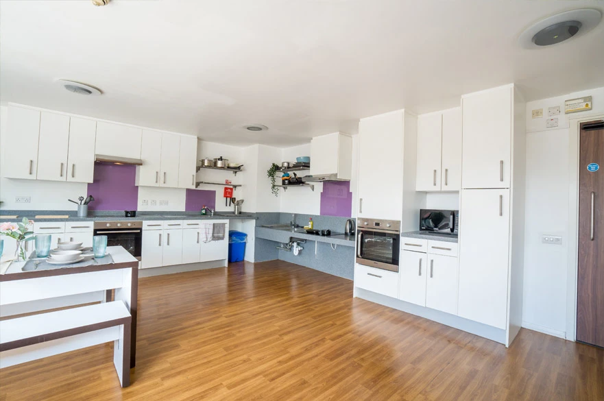 Standard Ensuite - image 7