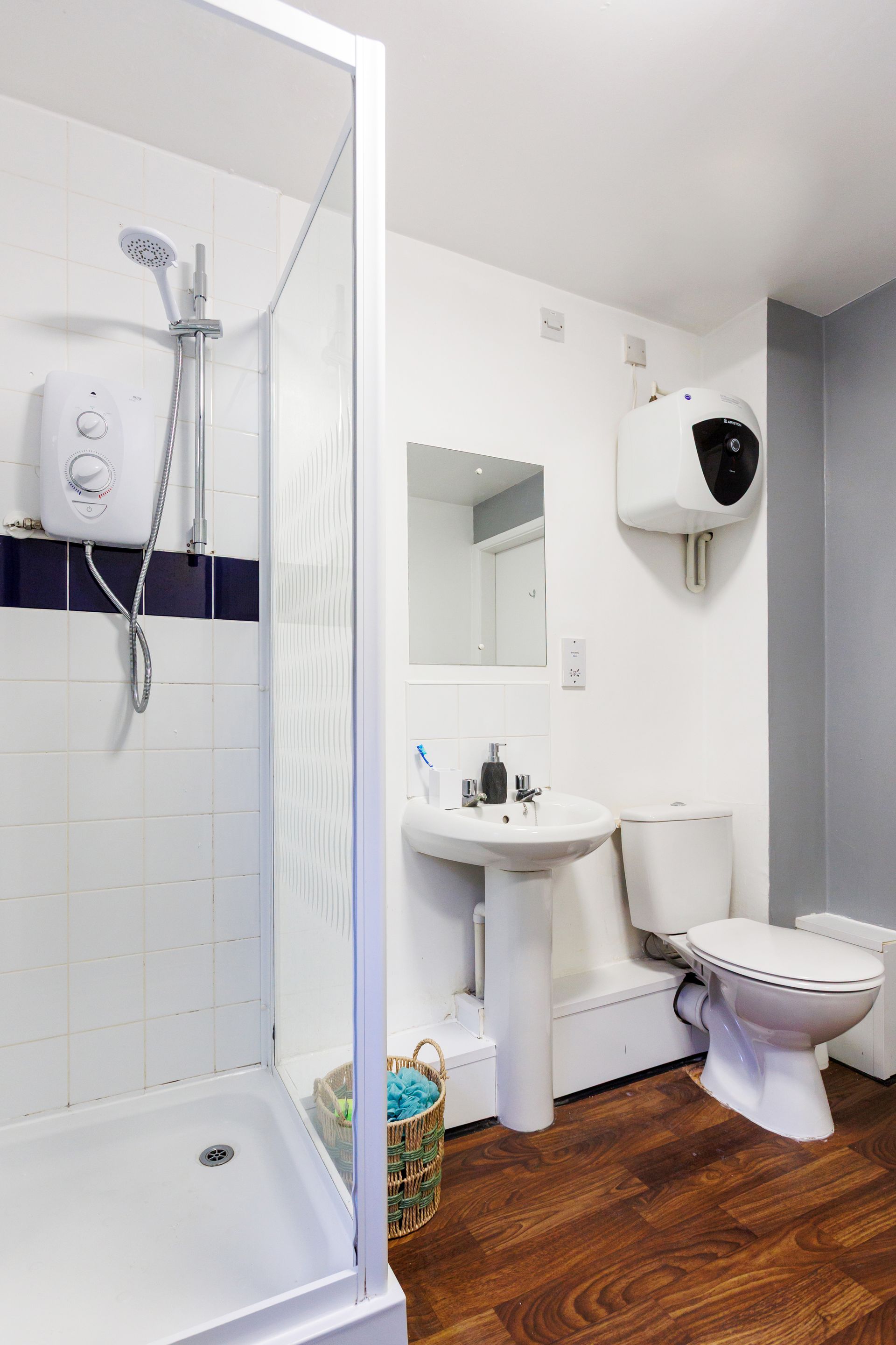 Bronze Standard Non Ensuite - image 10