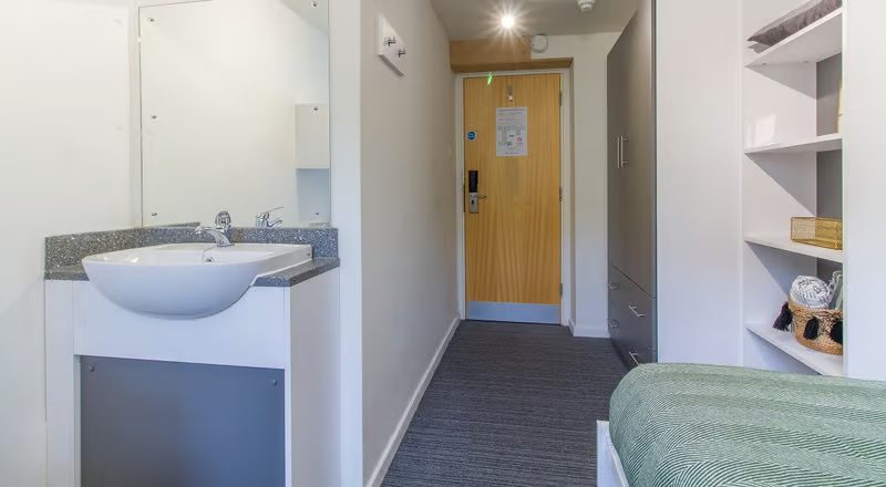 Silver Room - image 8