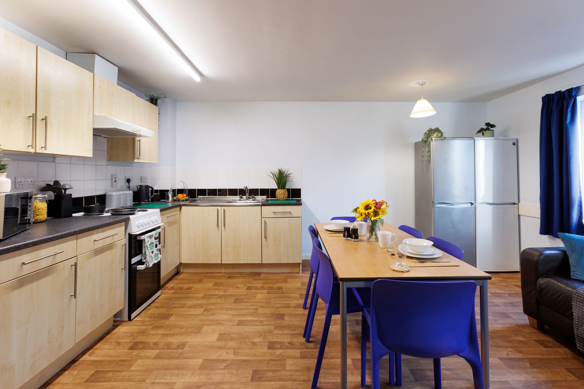 Essential Single Non Ensuite - image 8
