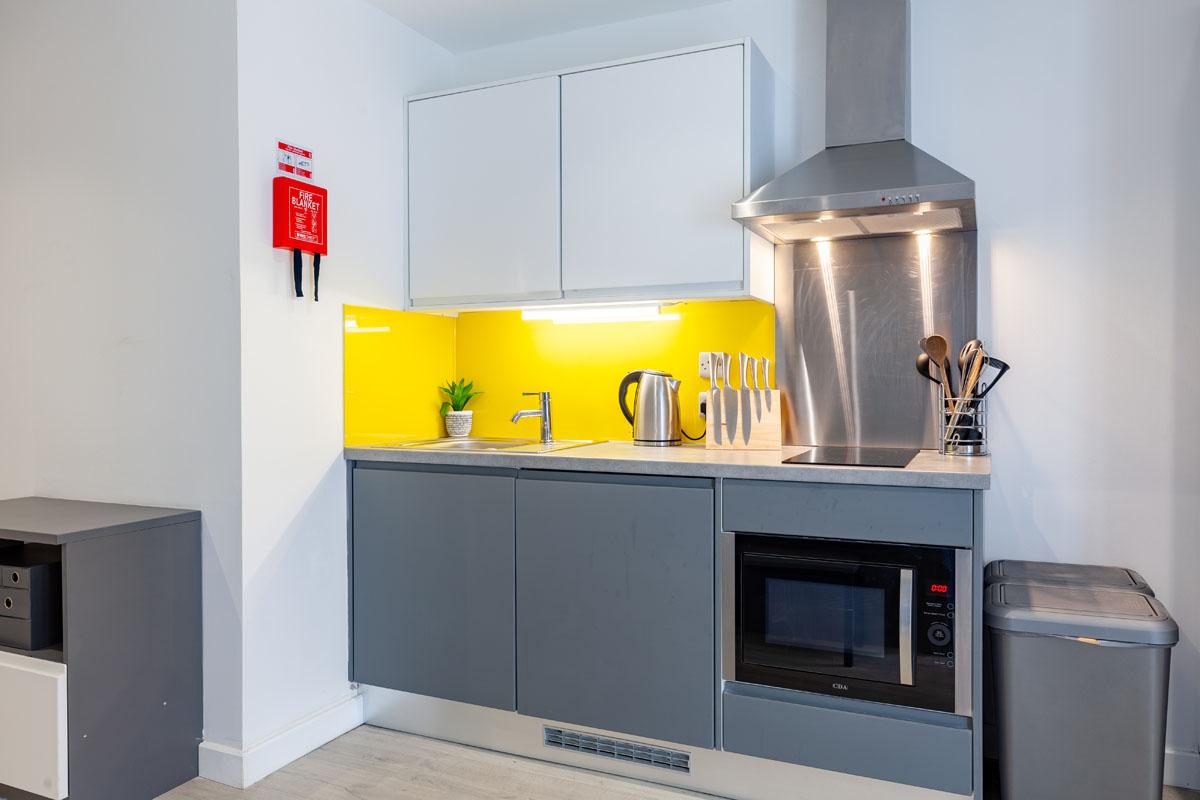 Standard Studio - image 9