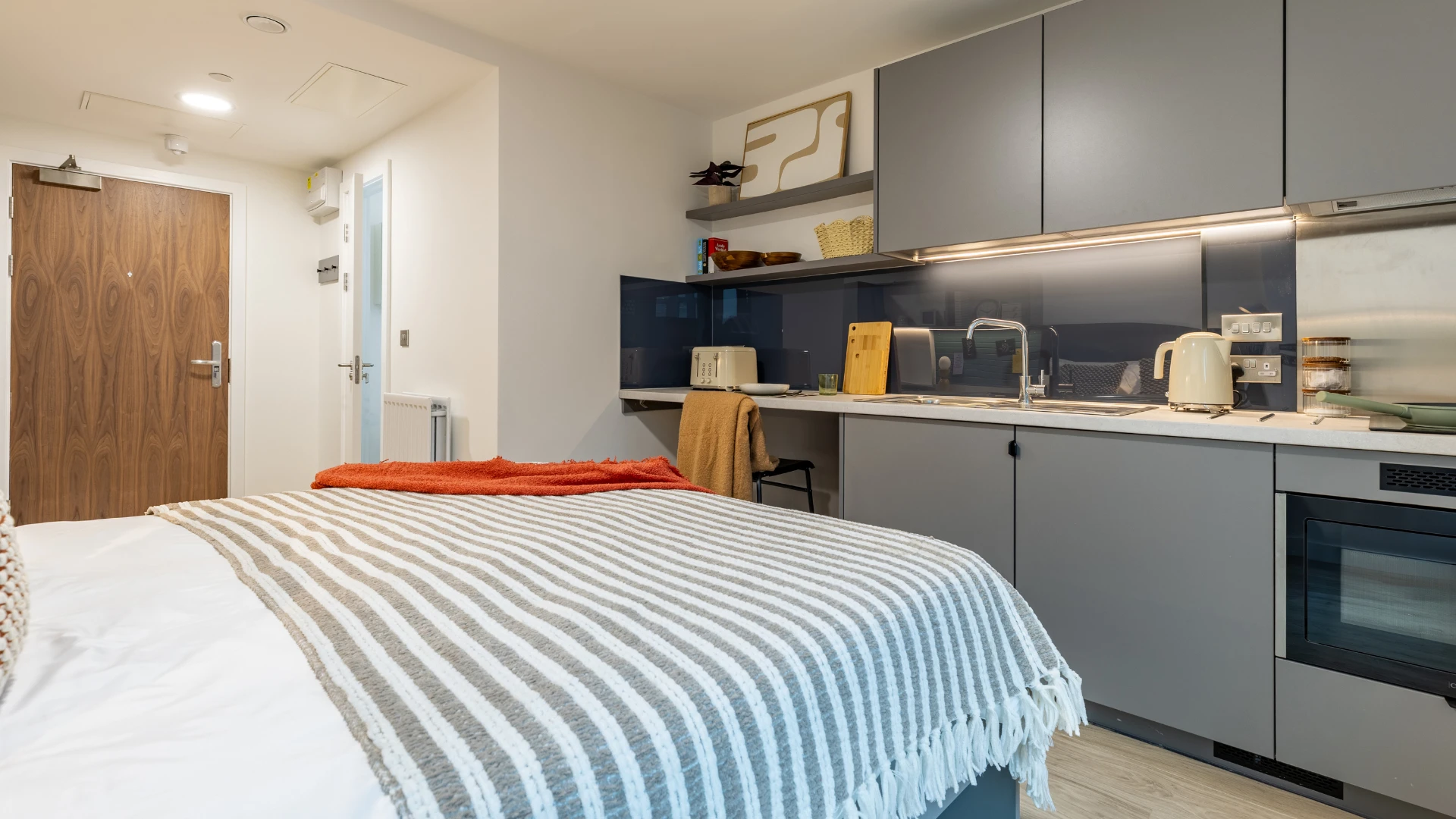 Standard Studio (Floor 5-6) - image 8