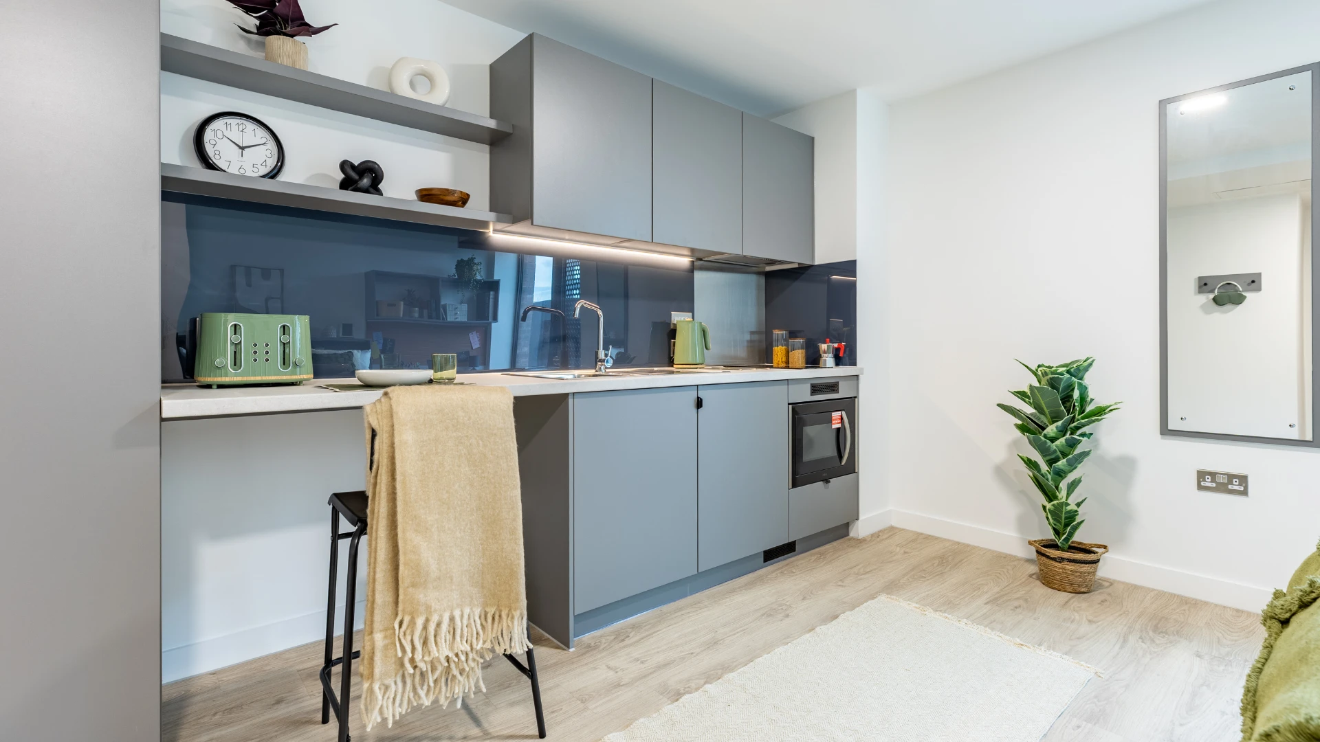 Standard Studio (Floor 7-8) - image 7