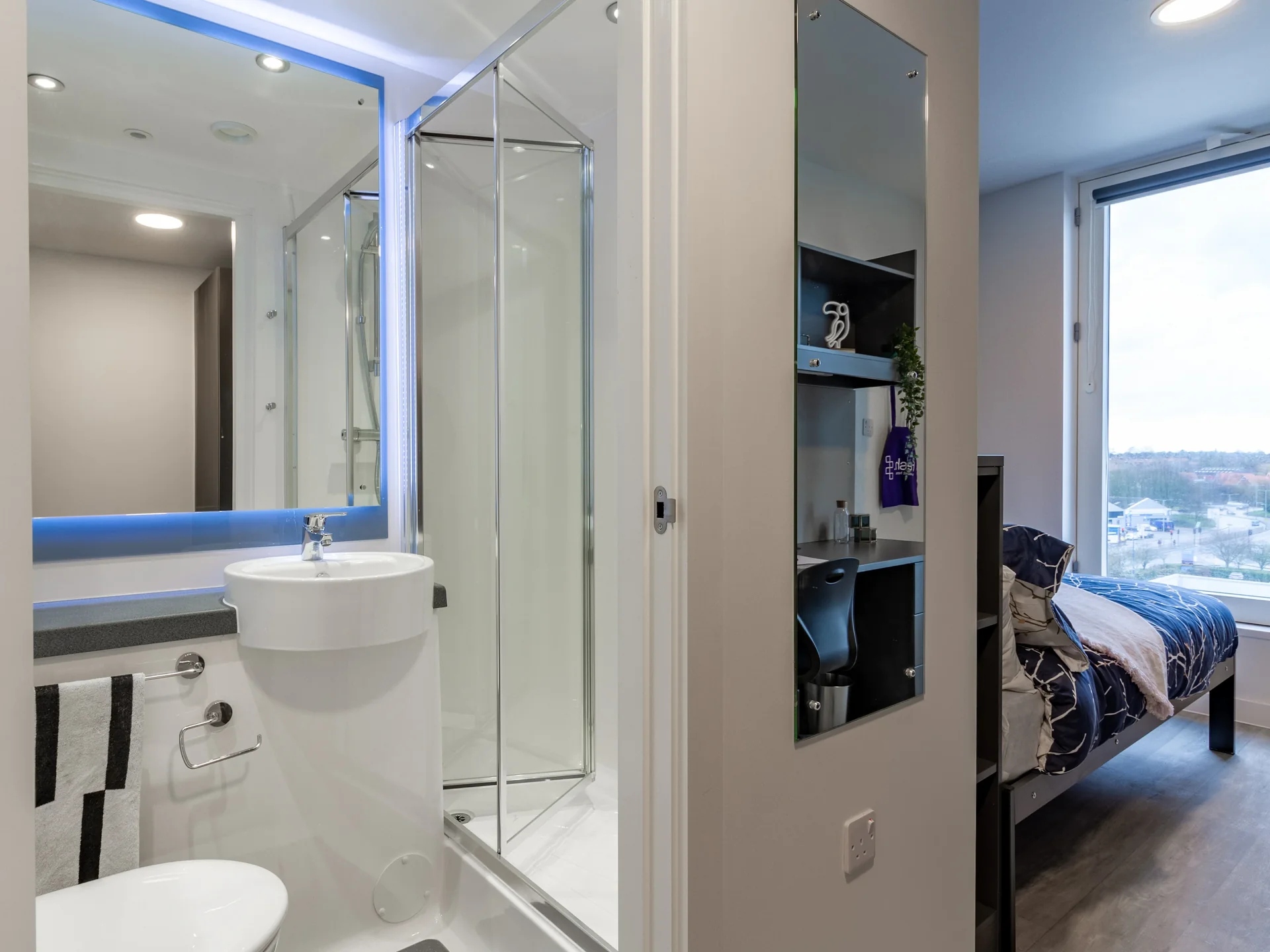Superior En Suite - image 8