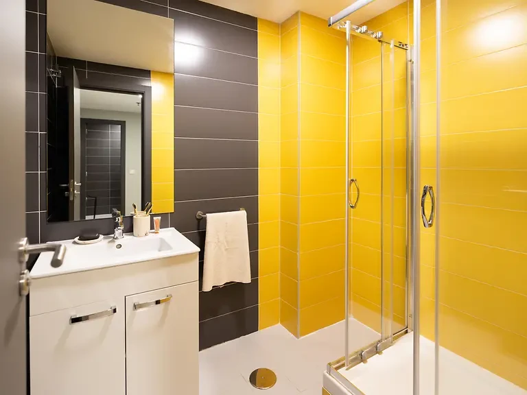 Superior Individual with Shared Bathroom - image 15