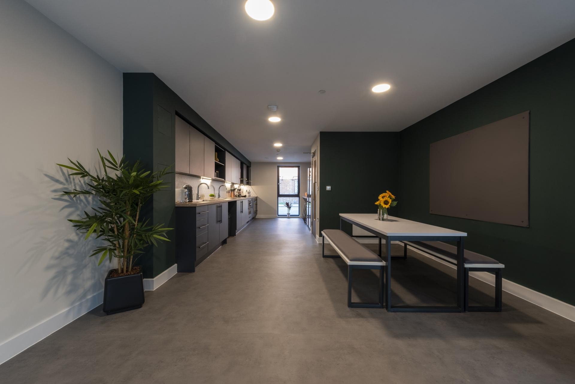 Townhouse Standard - image 9