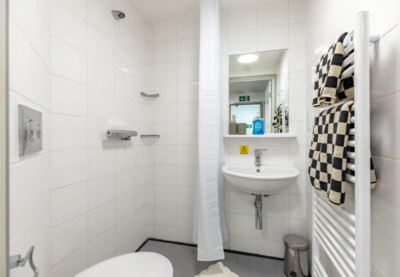 Classic Townhouse Room - image 9