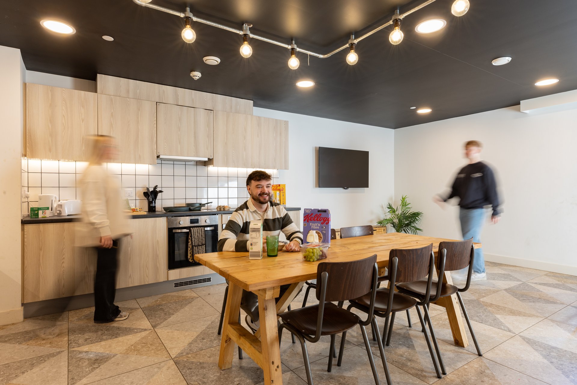 true Apartment - image 11