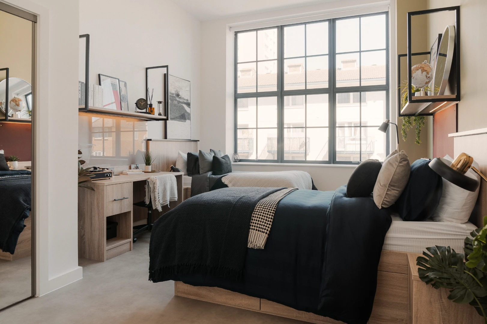Twin Room En-suite - image 3