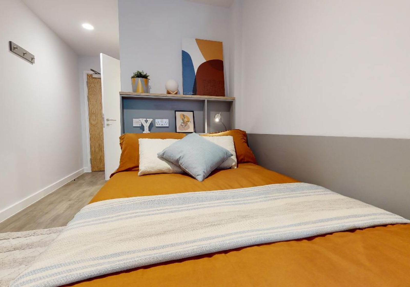 Two Bedroom Apartment - image 7