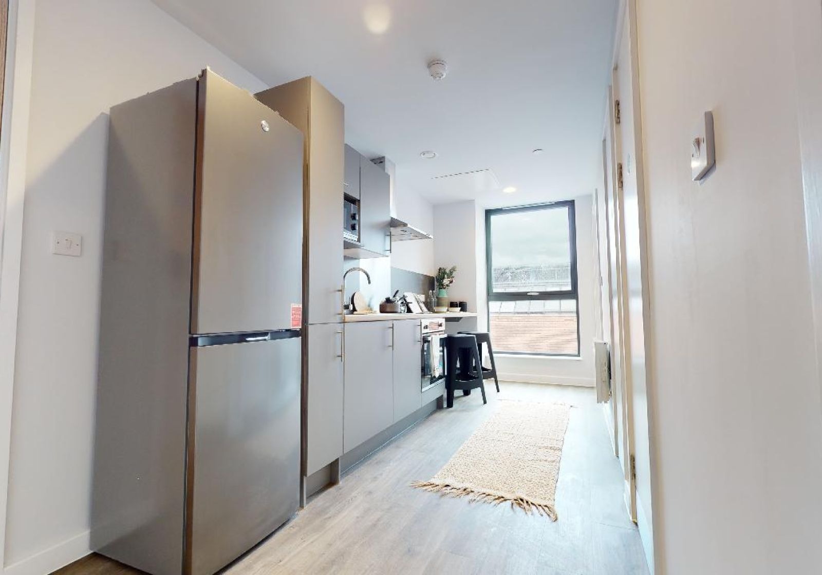 Two Bedroom Apartment Plus - image 9