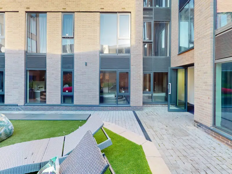 33 Parkside, Coventry photo 30