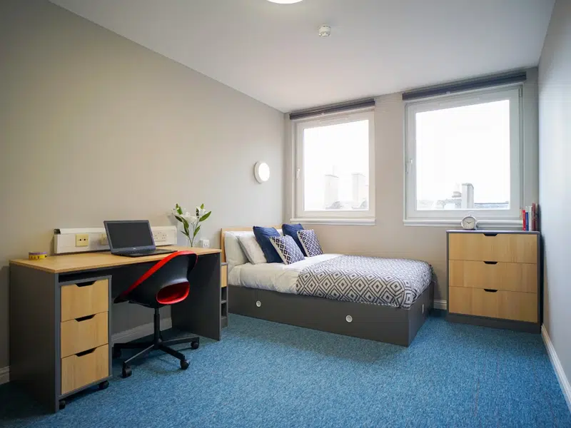 8 Roxburgh, Edinburgh photo 7