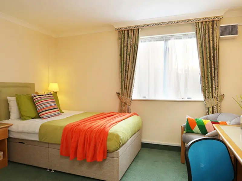 Alexandra House, High Wycombe photo 4