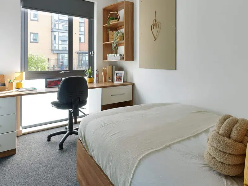 Cavendish Place, Manchester photo 3