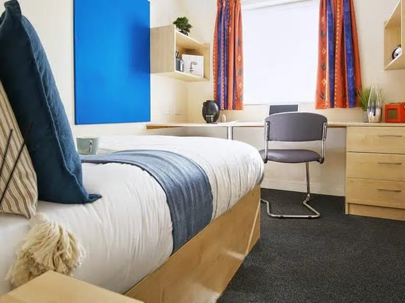College Court, Stoke-on-Trent photo 1