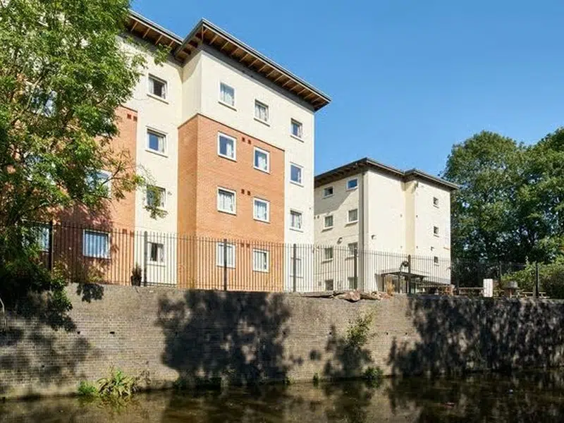 College Court, Stoke-on-Trent photo 8