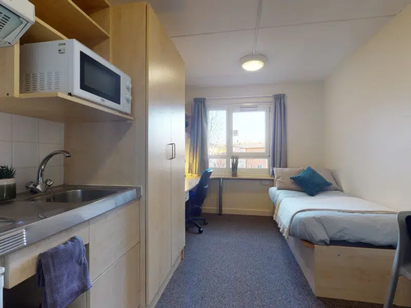 Creek Court, London photo 3