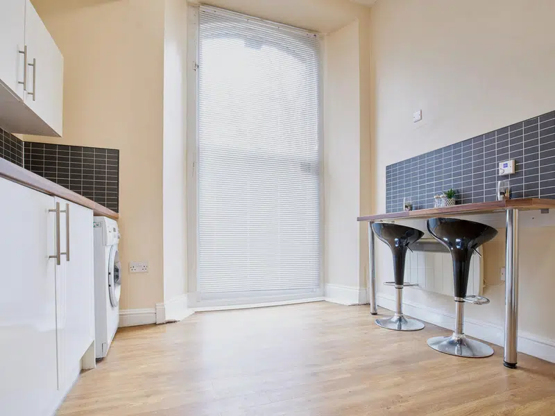 Daisybank Villas, Manchester photo 9