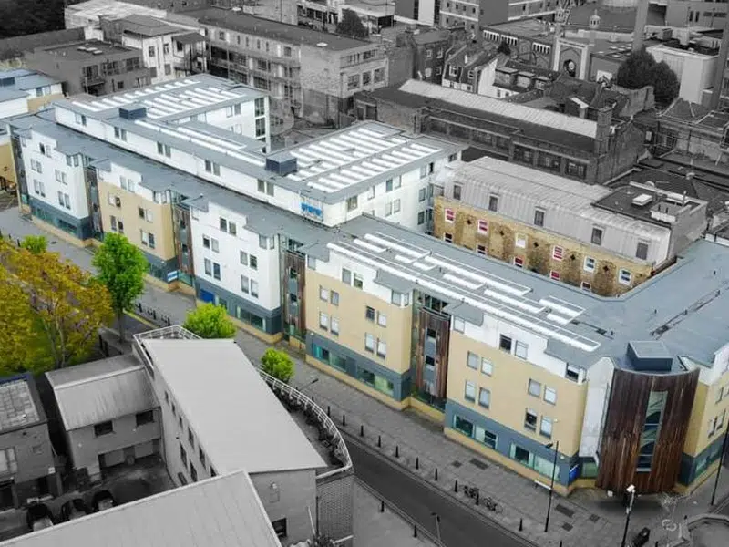 Don Gratton House, London photo 8