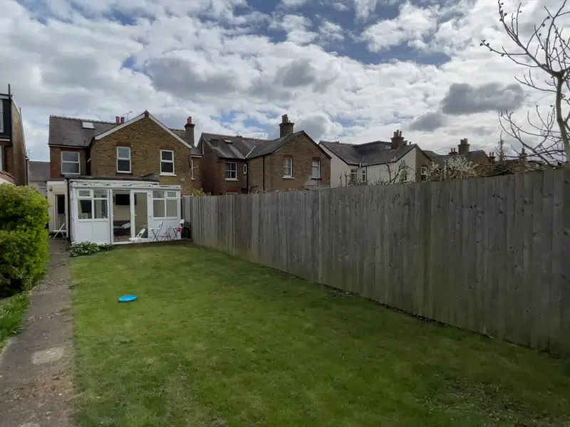 Hook Road, London photo 15