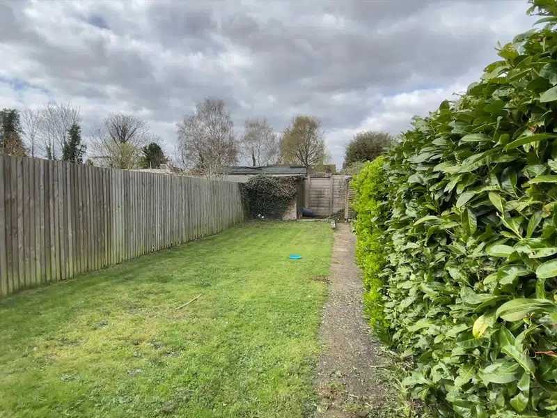 Hook Road, London photo 14