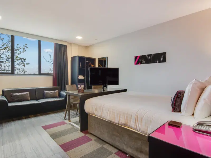 Iconinc Roomzzz @ Chester photo 3