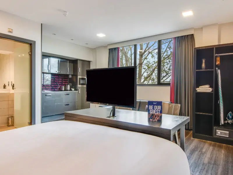 Iconinc Roomzzz @ Chester photo 2