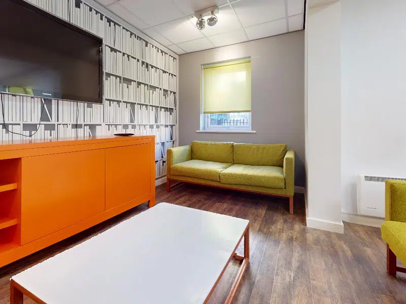 iQ Aspley House, Huddersfield photo 13