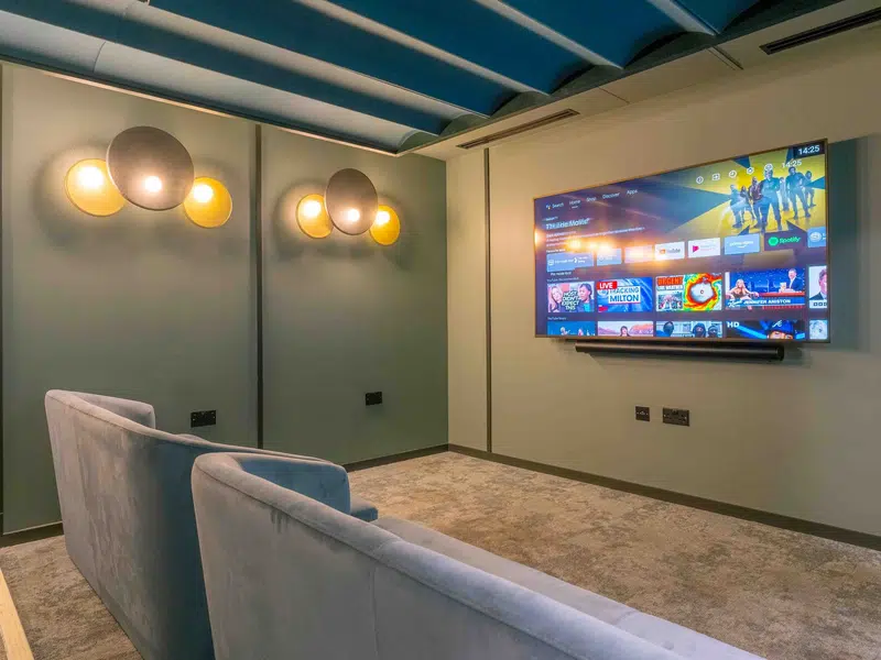iQ City, London photo 21